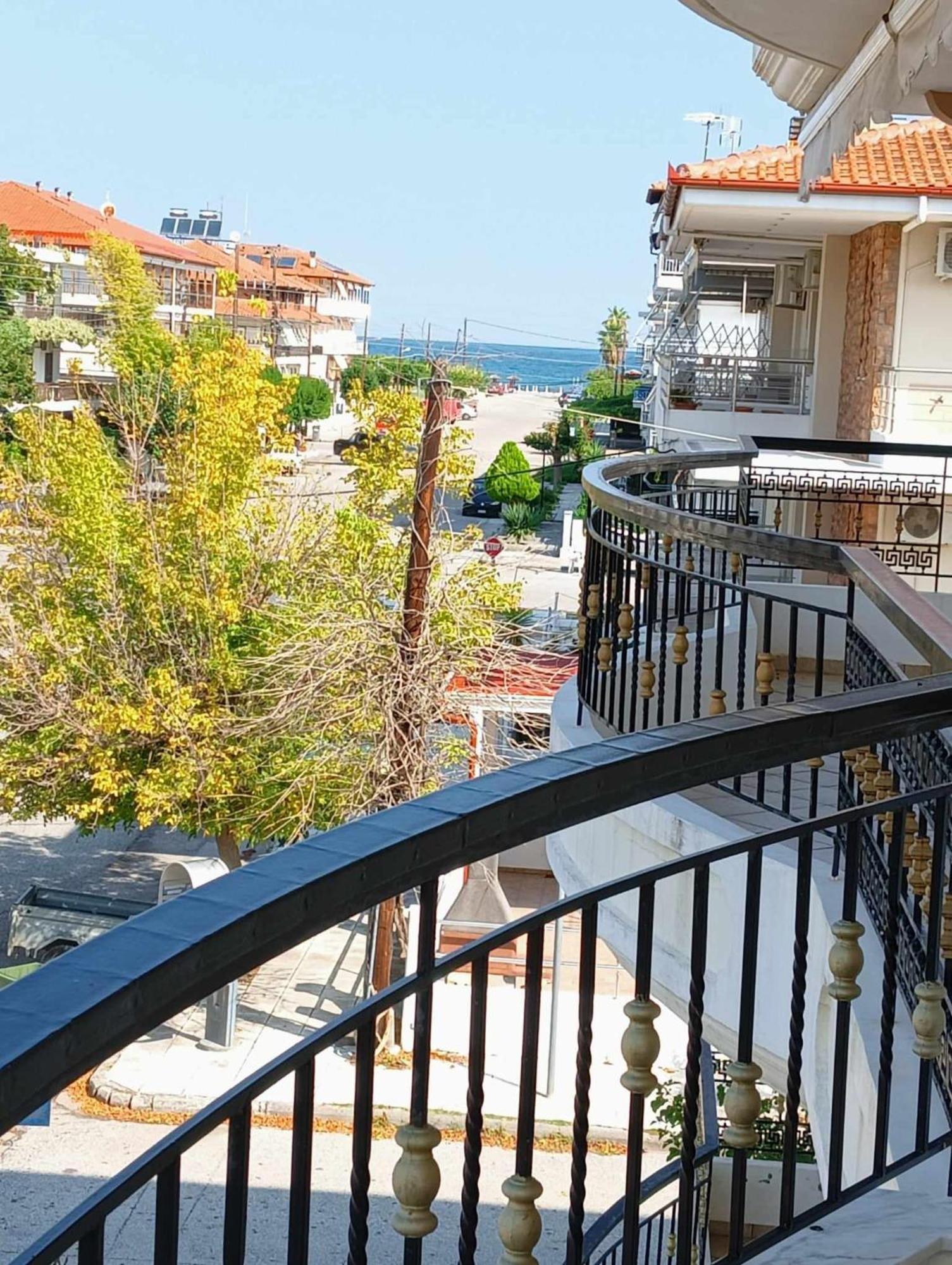 Roula Apartment Neoi Poroi Exterior foto